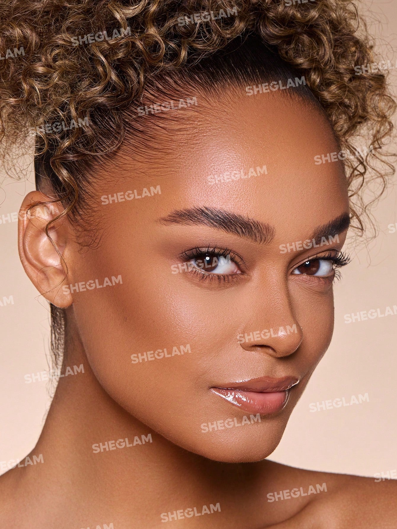 Set Me Up Brow Gel - {{ Sheglam_Qatar }}